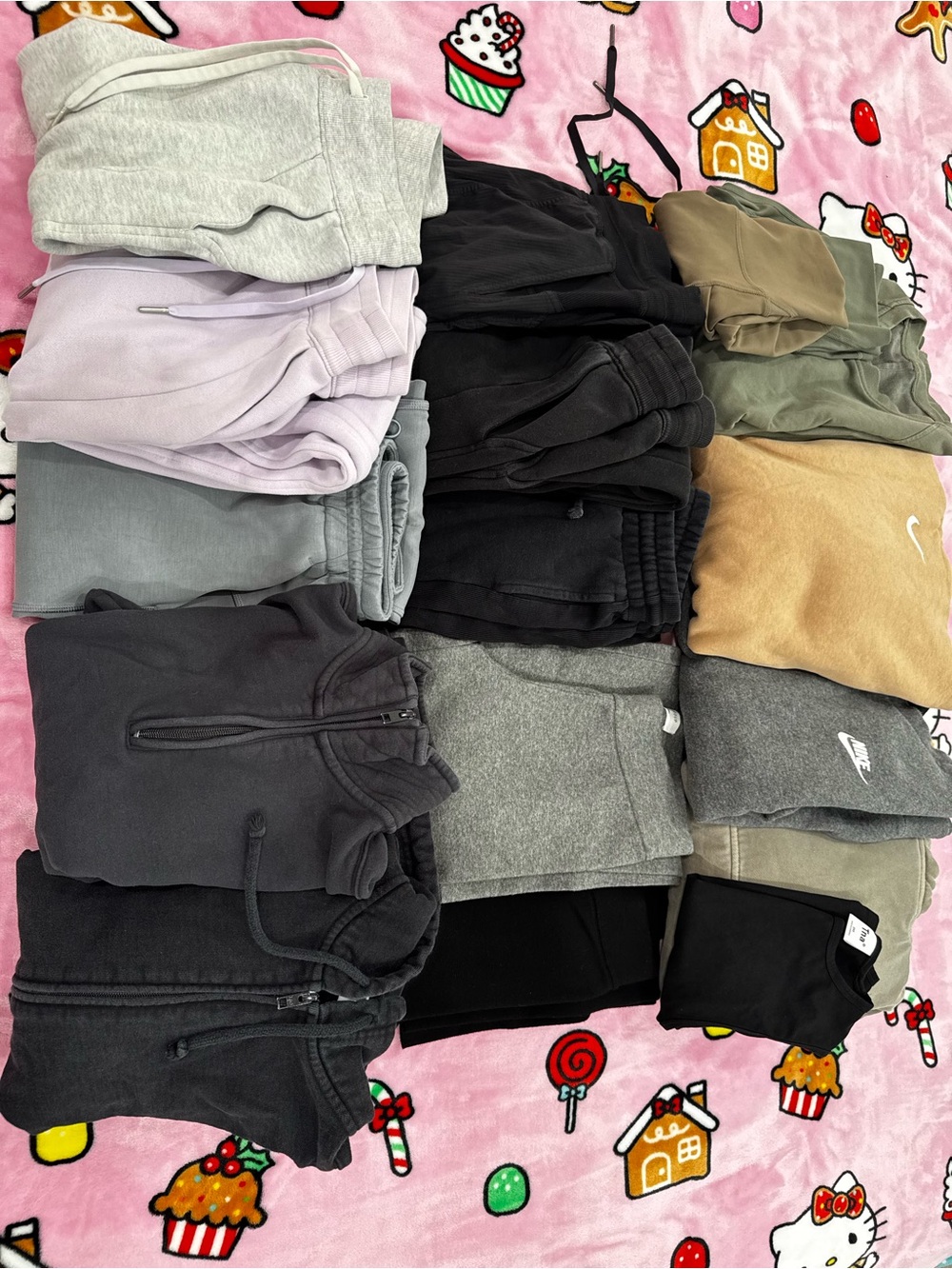 Aritzia, Lululemon, Nile BUNDLE